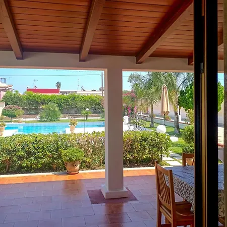 Awesome Home In Brucoli